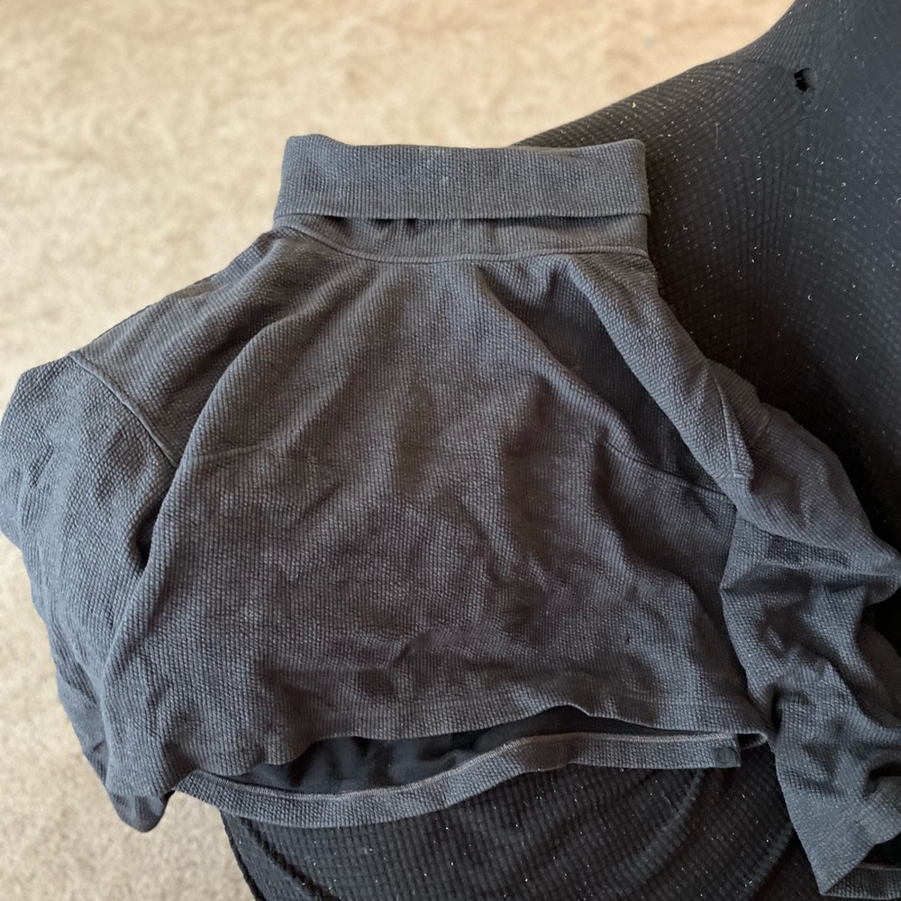 Lululemon long sleeve crop sweater